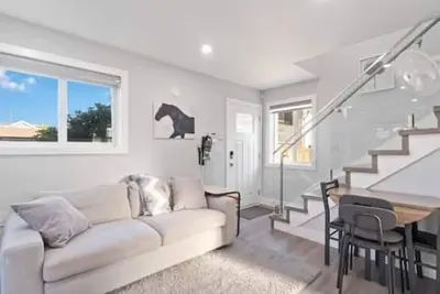 Image de Brand new Laneway Home!