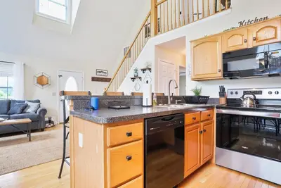 Image de Shenandoah Mountain Escape: Game Room and Grill