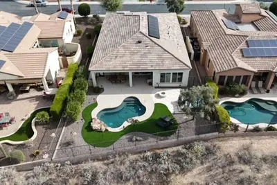 Image de 3 Bedroom home with private pool and hot tub in Trilogy of Vistancia.