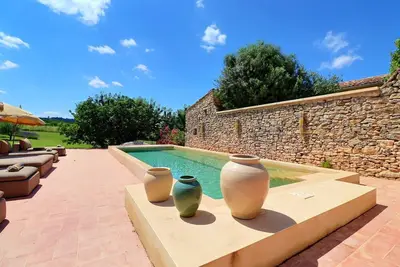 Image de Le Mas des Cerisiers - Piscine - 10 pers