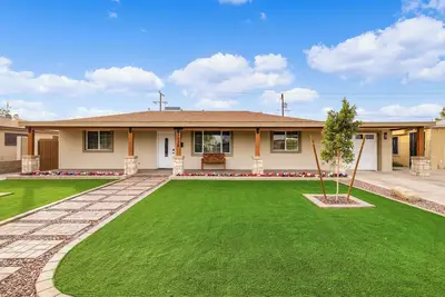 Cute Casa! 3 Bed/2 Bath/ Game room- Sleeps 10!