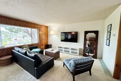 Image de 3-bedroom beach house Carlsbad-1 mile to beach, family & pet friendly, Legoland