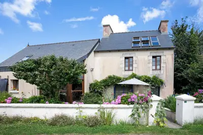 Image de Appartement 'Gîte Des Oiseaux 3kms Plage' avec terrasse privée et jardin partagé