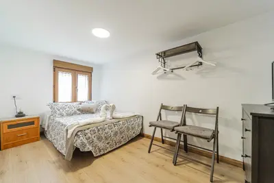 Image de Maison de campagne \"Casita La Glorieta\" avec vue sur les montagnes, jardin privé et Wi-Fi