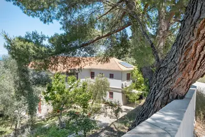 Image de Maison de vacances 'Stone House In Katouna with Garden' avec jardin privé, Wi-Fi et climatisation