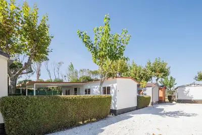 Image de Bungalow \"F\" avec piscine privée, terrasse privée et Wi-Fi