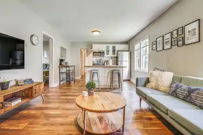 Image de Northeast Minneapolis Home < 1 Mi to Arts District