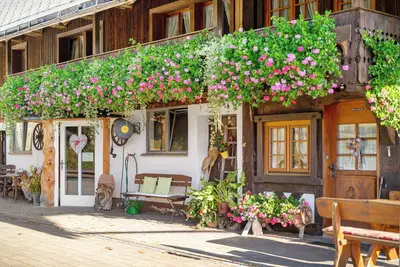 Image de Appartement de ferme avec salle d’événement – 3 logements réunis