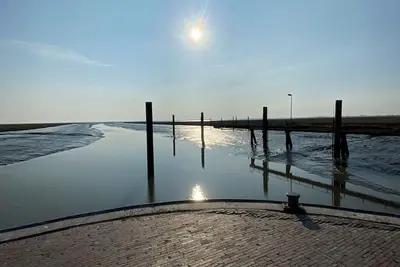 Image de Kleine Hafenperle Ferienwohnung für 2-4 Personen- nur 200m zum Vareler Hafen