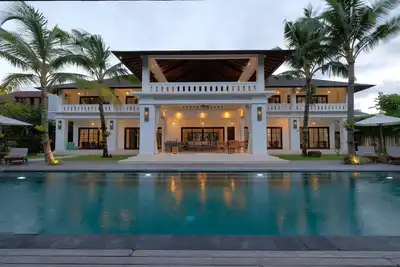 Image de Villa Tjitrap, Bali - Fabulous Javanese Plantation house in Seminyak!