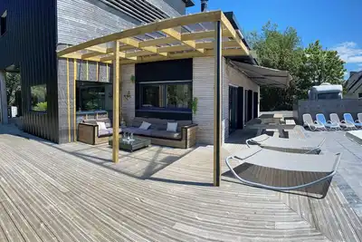 Image de Villa Chantalain : Spa, jacuzzi, salle fitness, trampoline, proche de la mer