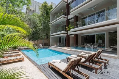 Image de Tropical Condo | Pool | Bbq | 10 Min to Beach