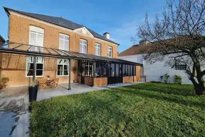 Image de Maison de maître avec jardin, baby-foot, proche de Cassel et plages du Nord, tout inclus!