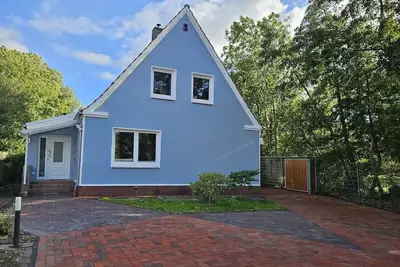 Image de Vacation home Windschief directly behind the dike with large garden, Wlan, fireplace