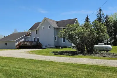 Image de Relaxing Spacious farmhouse with fire-pit and family friendly amenities