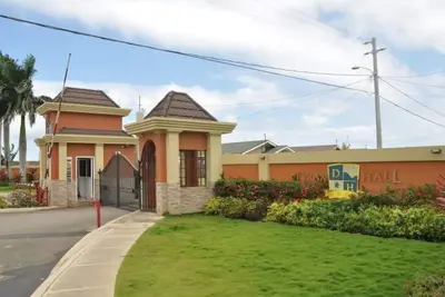 Image de Charming 3-bedroom house with WiFi and Ac in delightful Saint Ann's Bay