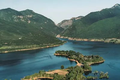 Image de Luxury Modern Nordic Haus - 3 Ski Resorts, Golf, Boating, Mountain Biking