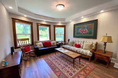 Image de Juju’s house - Modern Vintage Rental unit at downtown Thorold