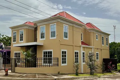 Image de Private Spacious Modern 4br Home with Full Kitchen