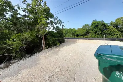 Image de Cozy 1-bedroom apartment; Ac and WiFi in lovely Long Bay Hills - Near the Beach