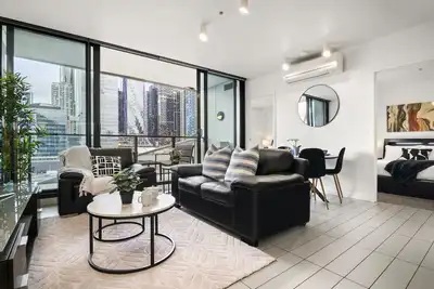 Image de Rooftop Pool 2br Apt at Marvel Stadium with Free Parking