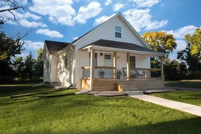 Image de Small Town Charm Near Ponca State Park