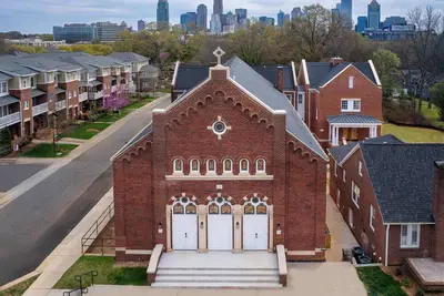 Image de Stylish 2br Condo in Newly Restored Church