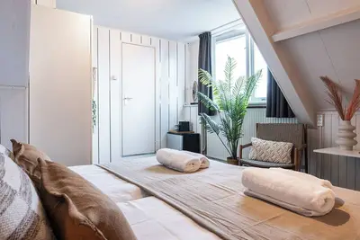 Suite à Zoutelande - Détente en bord de mer avec salle de bain privée