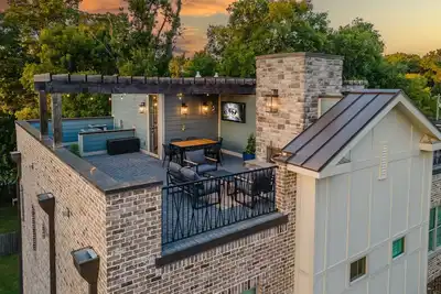 Image de Rooftop Relaxation in Downtown Murfreesboro