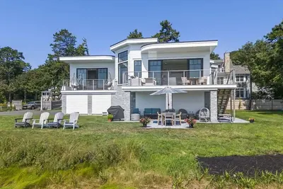 Image de Luxurious Waterfront Retreat in Ogunquit, Maine