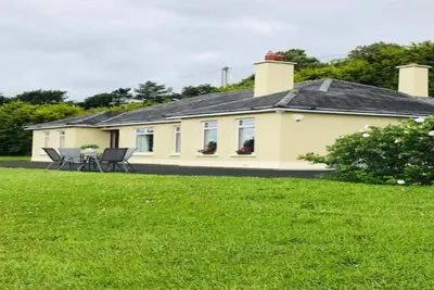 Image de Luxury holiday home, at Inch Beach, overlooking Dingle Bay on Wild Atlantic Way