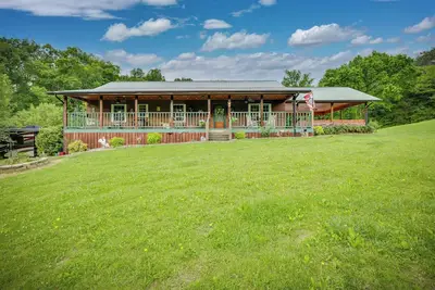 Image de Bridgeview Bend - Charming 3-bedroom house with spacious yard and seasonal creek