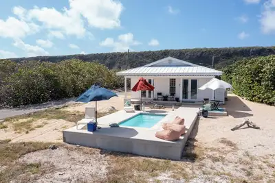 Image de Dan's Dive Seaside Retreat in Spot Bay with Pool