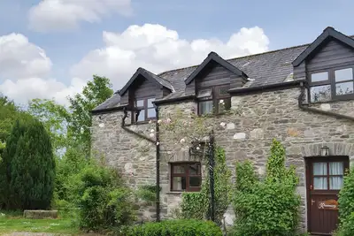 Image de 4 chambres à coucher à Dunterton, near Tavistock