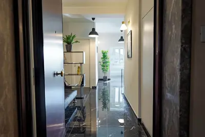 Image de Style 134 Bright modern apartment In the pedestrian area (Metro An at 50m).