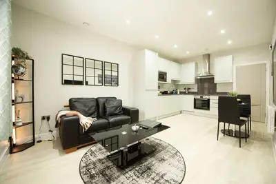 Image de Appartement-Supérieure-Salle de bain privée séparée-Elm House-1-Bed-Flat 1