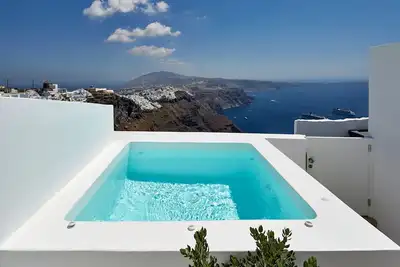 Image de Dazzling Santorini Apartment | Triad Apartment | 1 Bedroom | Private Furnished Terrace with Outdoor Jacuzzi with Spectacular Caldera and Volcano Views | 25is Martiou, Imerovigli