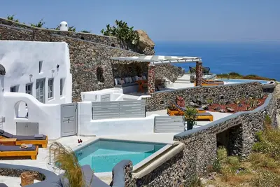 Deluxe Santorini Suite | Thira Suite | 3 Bedrooms | Wonderful Private Terrace & Plunge Pool | Sea Views | Imerovigli