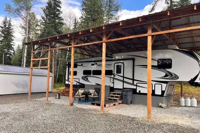 Image de Beautiful escape that sleeps 8. Close to many Lakes and  Glacier National Park