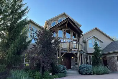 Image de Luxury 6 Bedroom Oasis in Mountain Green, Ut