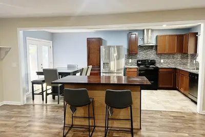 Image de Charming 3-bedroom home under 20 minutes from the city of Atlanta and airport