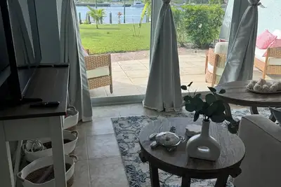 Image de Cozy 2-bedroom 2-bath condo with dock, WiFi, Ac, in enchanting Treasure Cay
