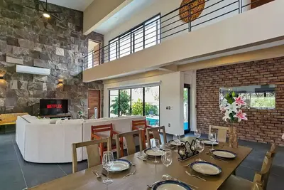 Image de Charming 4-bedroom house with Ac and WiFi in delightful La Crucecita Huatulco