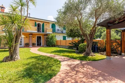 Image de Maison de vacances 'Villa Rustica 2' avec vue sur lac, jardin partagé et climatisation