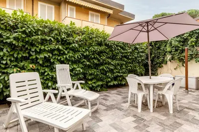 Image de Maison de vacances 'Da Enrica A Marina Di Massa' avec jardin privé et Wi-Fi