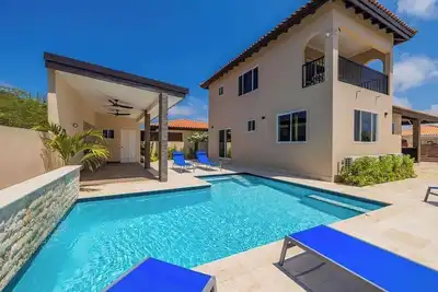 Image de Luxury VillaSaltwater Pool5 min > Palm BeachBBQ