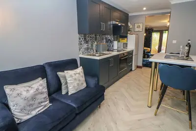 Image de Foxgloves, romantic, with a garden in Castleton, Peak District