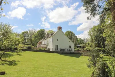 Image de Glanduad Fawr, pet friendly, with open fire in Newport, Pembrokeshire