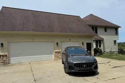 Image de Quiet location 3. 5 miles from Lake Michigan. Close to south Bend,