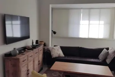 Image de Cozy 2-bedroom + living room apartment in perfect Tel Aviv, Ac, 400 m from beach